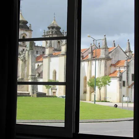 Art Boutique Hostal Leiria